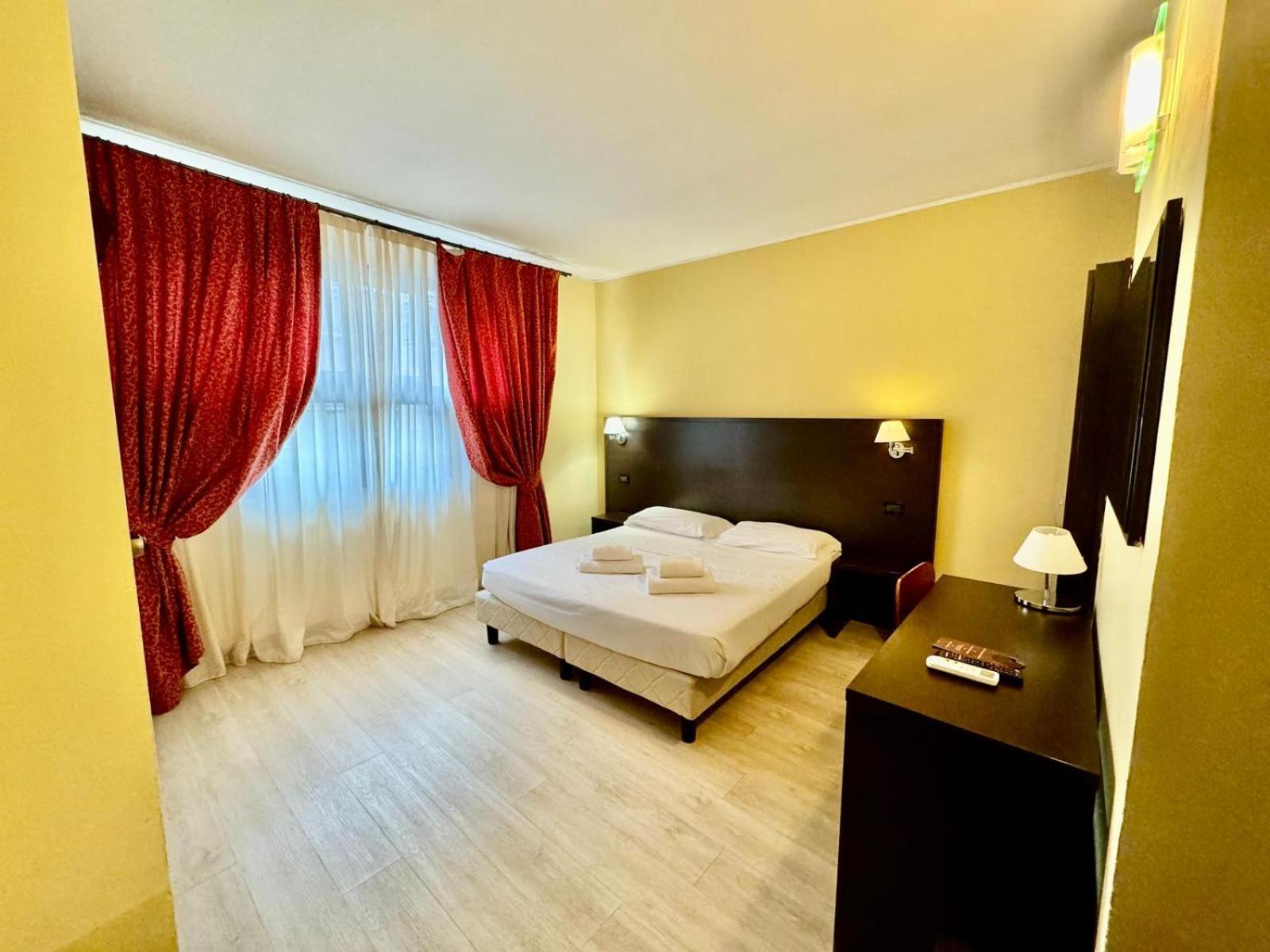 Hotel Guidi เมสเตร ภายนอก รูปภาพ