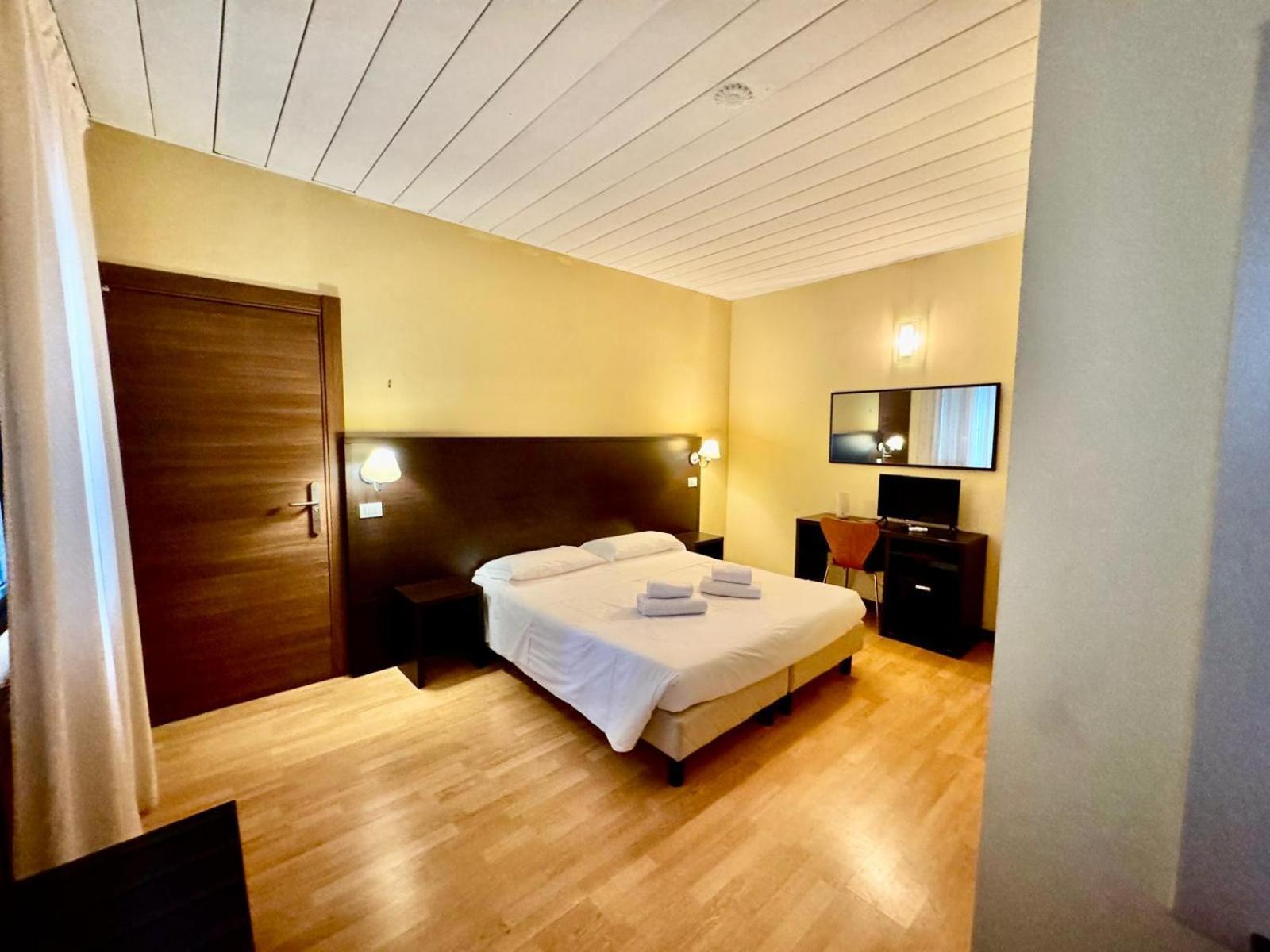 Hotel Guidi เมสเตร ภายนอก รูปภาพ