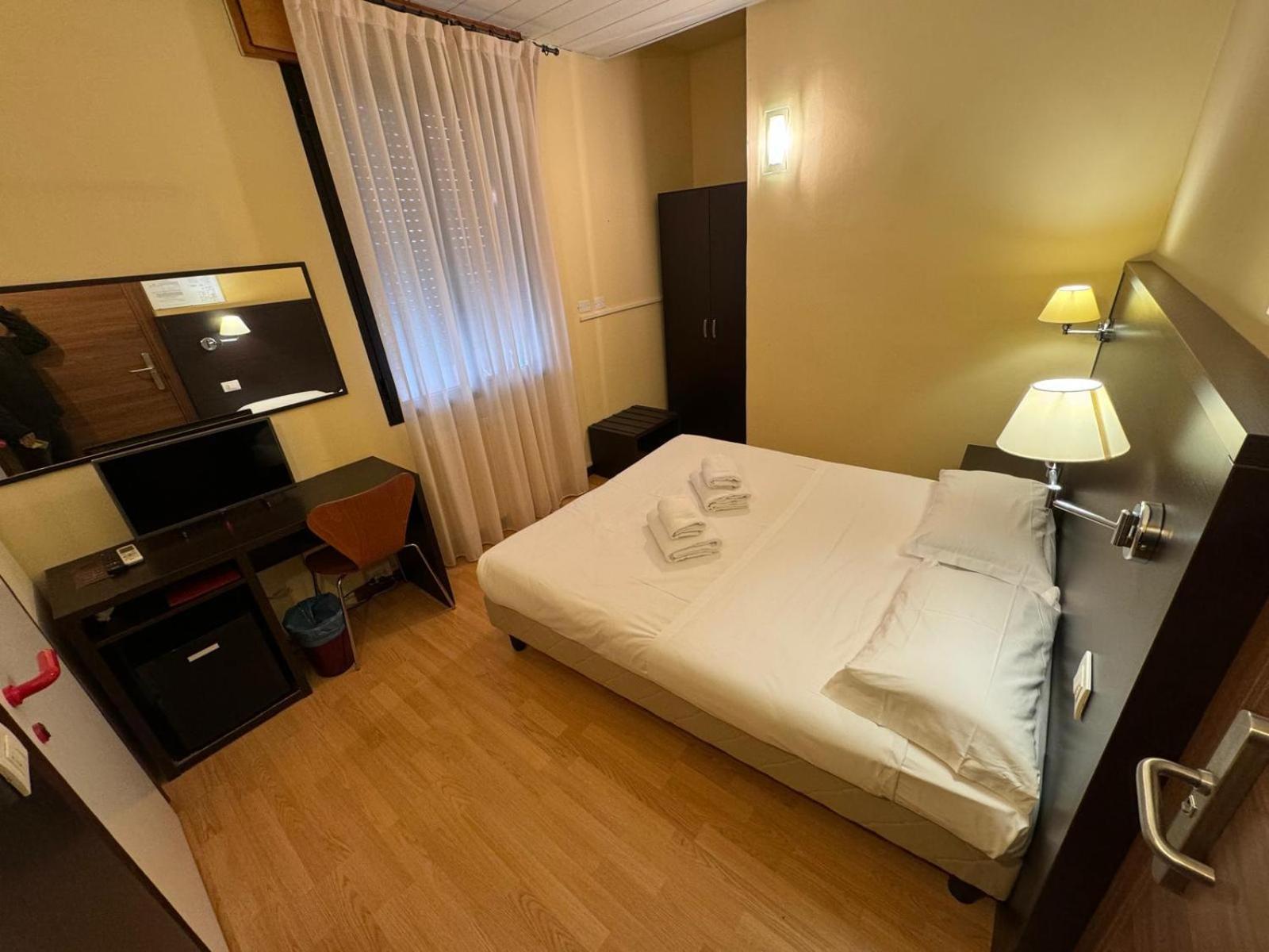 Hotel Guidi เมสเตร ภายนอก รูปภาพ