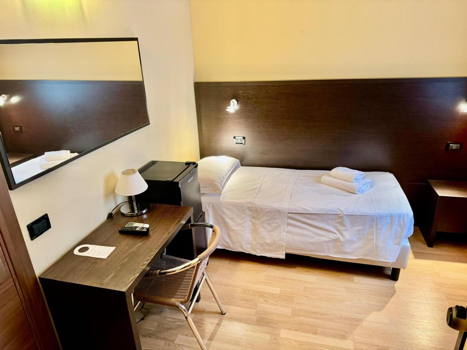 Hotel Guidi เมสเตร ภายนอก รูปภาพ