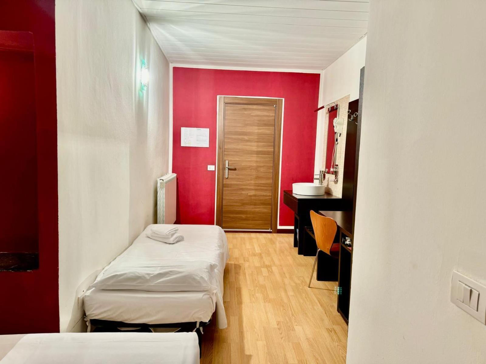 Hotel Guidi เมสเตร ภายนอก รูปภาพ
